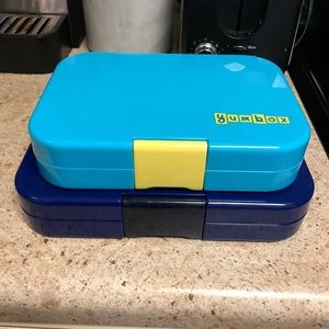 2 Yumbox Lunch contianers